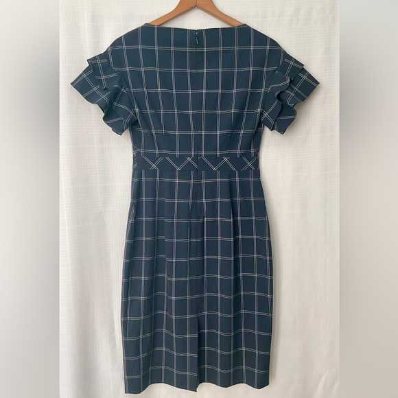 Banana Republic flutter sleeve navy and cream Midi Dress - Picture 2 of 7